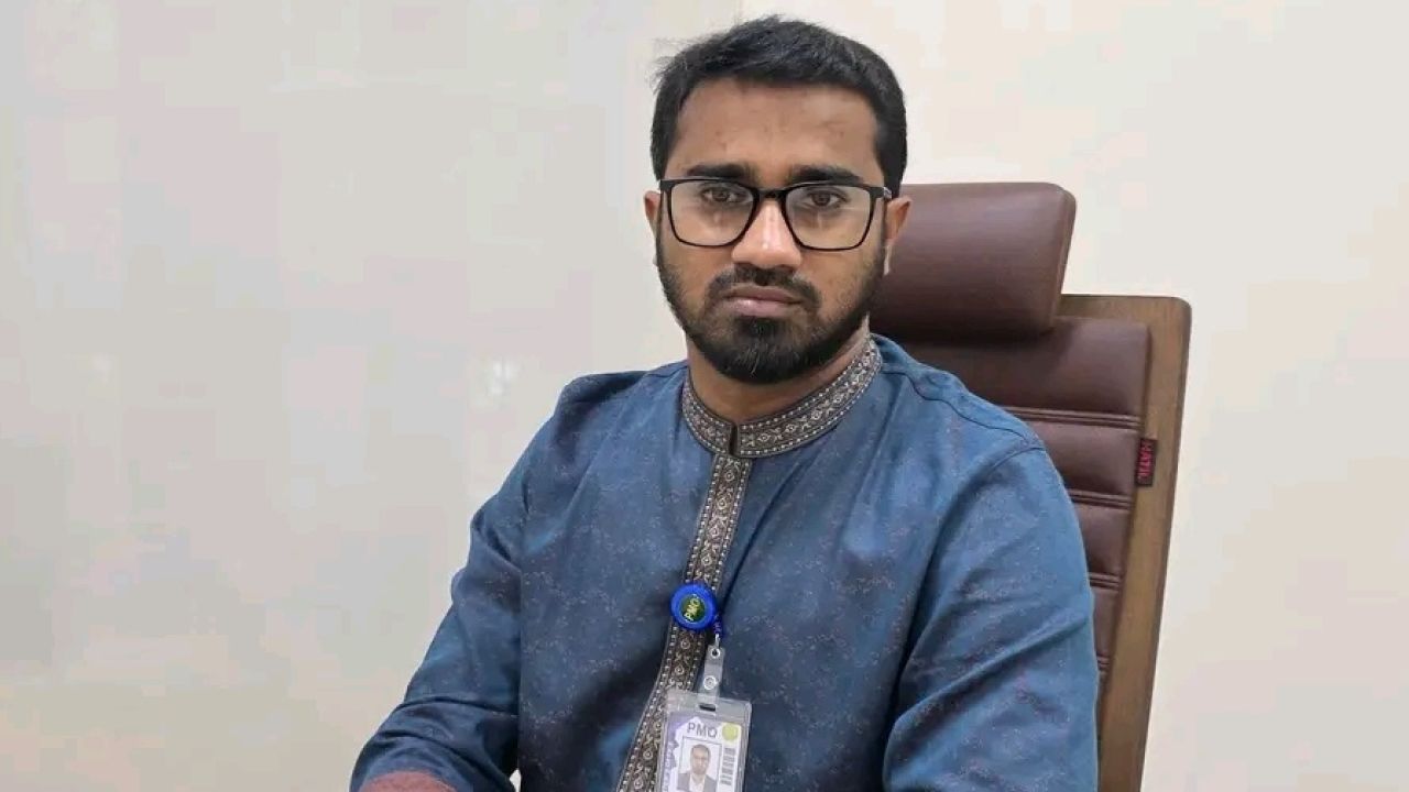 রাশেদ খাঁনকে ২০১৯ সালের ডাকসুর জিএস ঘোষণা