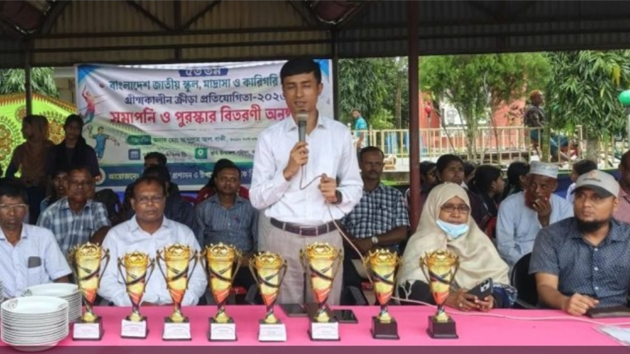উৎসবমুখর পরিবেশে কয়রায় গ্রীষ্মকালীন ক্রীড়া প্রতিযোগিতার পর্দা নামল