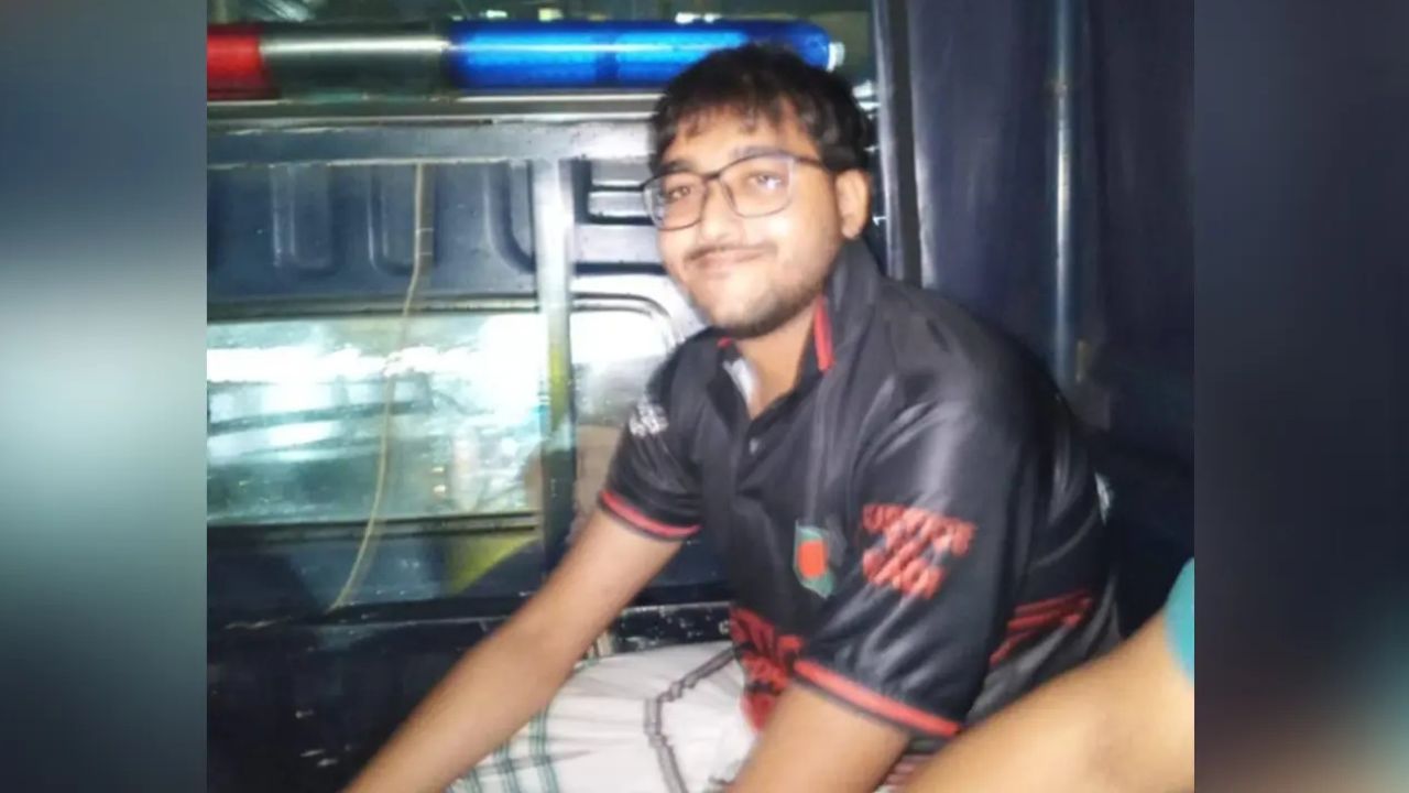 বিদ্যুৎ বিল বেশি আসায় প্রধানমন্ত্রীকে কটূক্তি, সেই যুবক কারাগারে