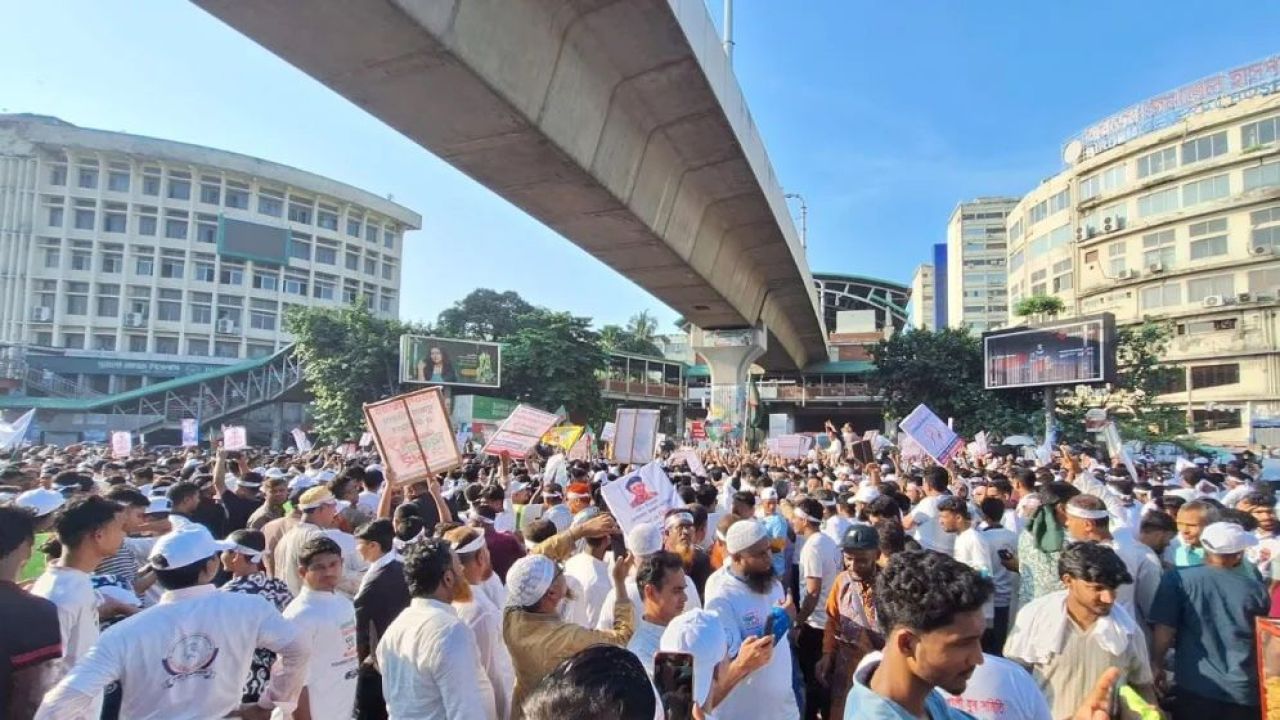 নোয়াখালী বিভাগের দাবিতে বিকেলভর শাহবাগে বিক্ষোভ