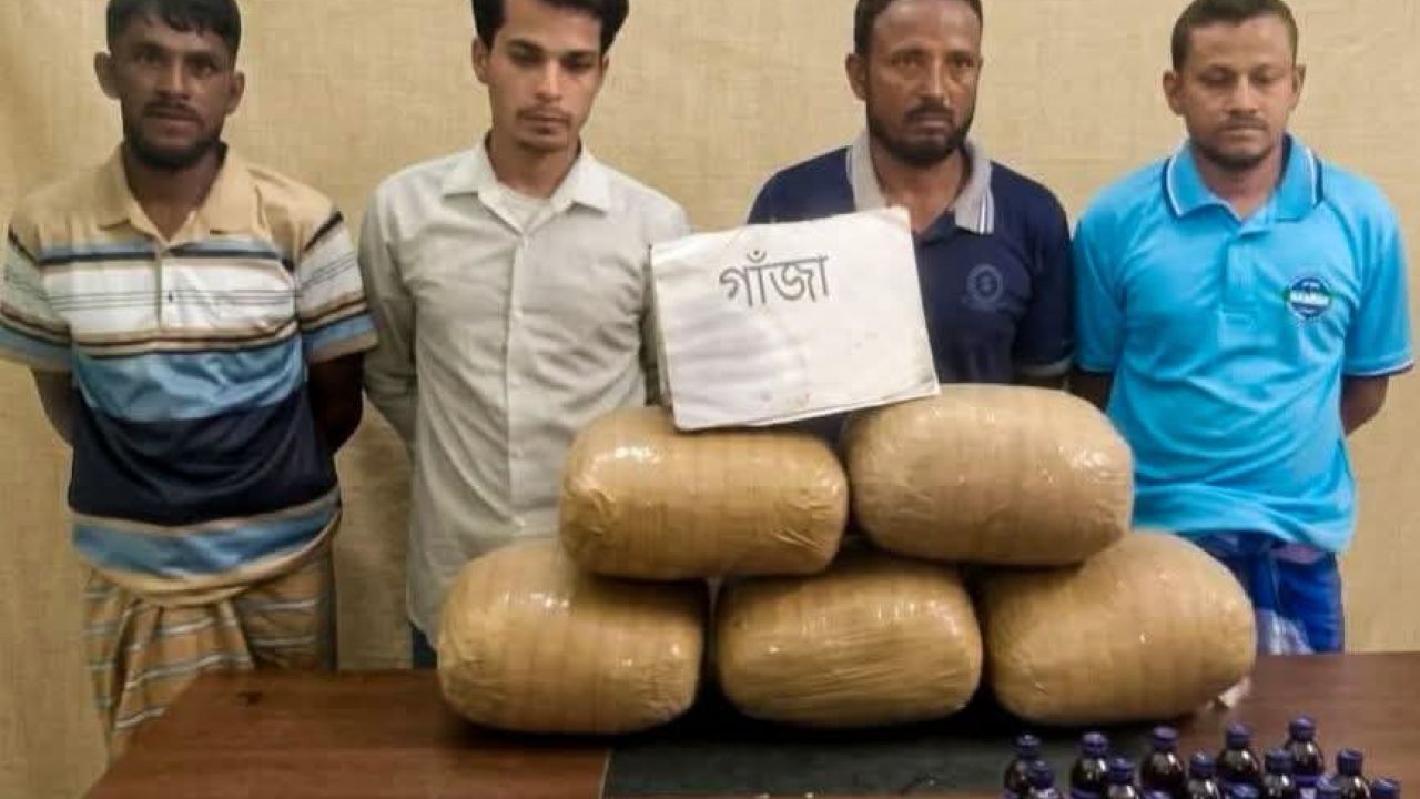 ফুলবাড়ীতে ২৫ কেজি গাঁজাসহ গ্রেফতার ৪