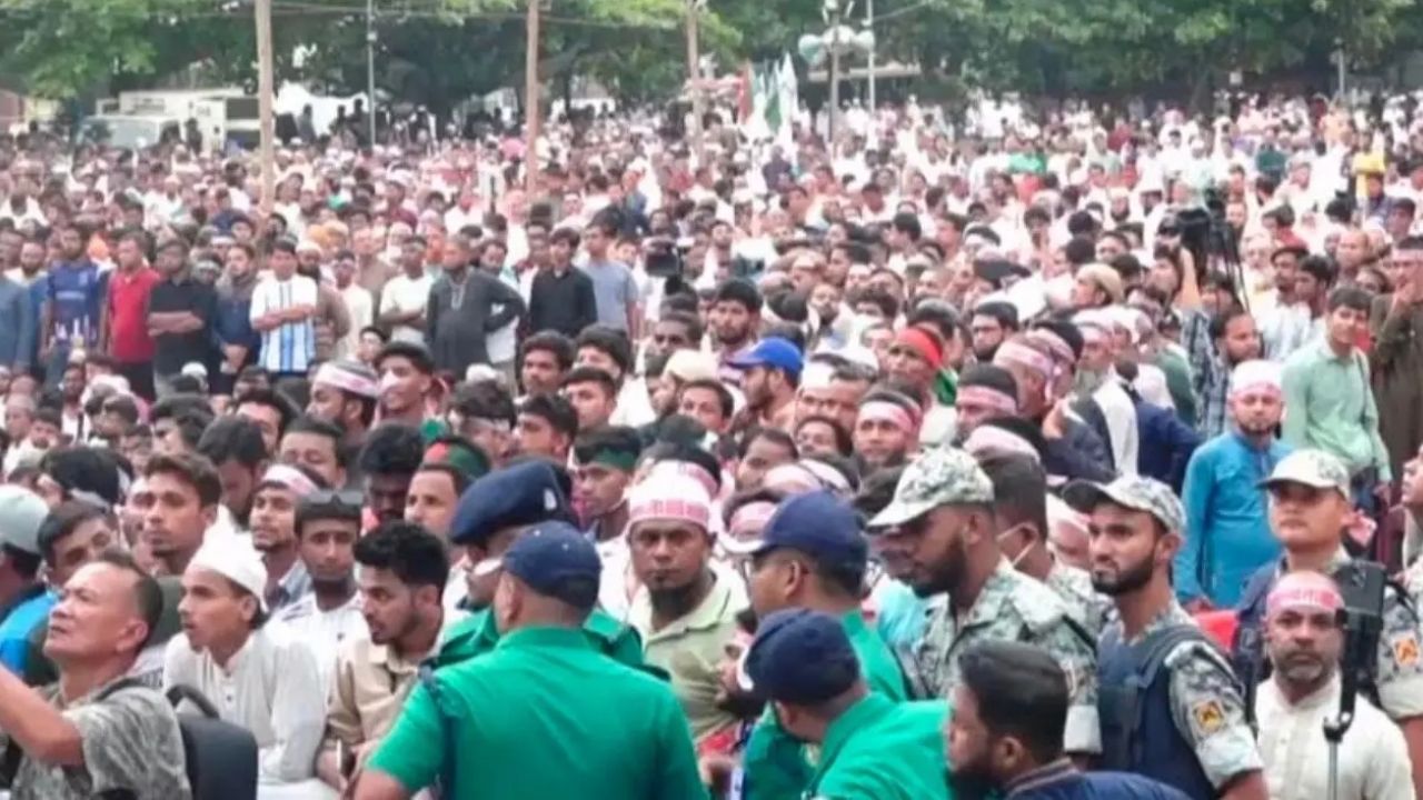 লালদিঘিতে ১১ দলীয় জোটের লংমার্চের সমাবেশ শুরু