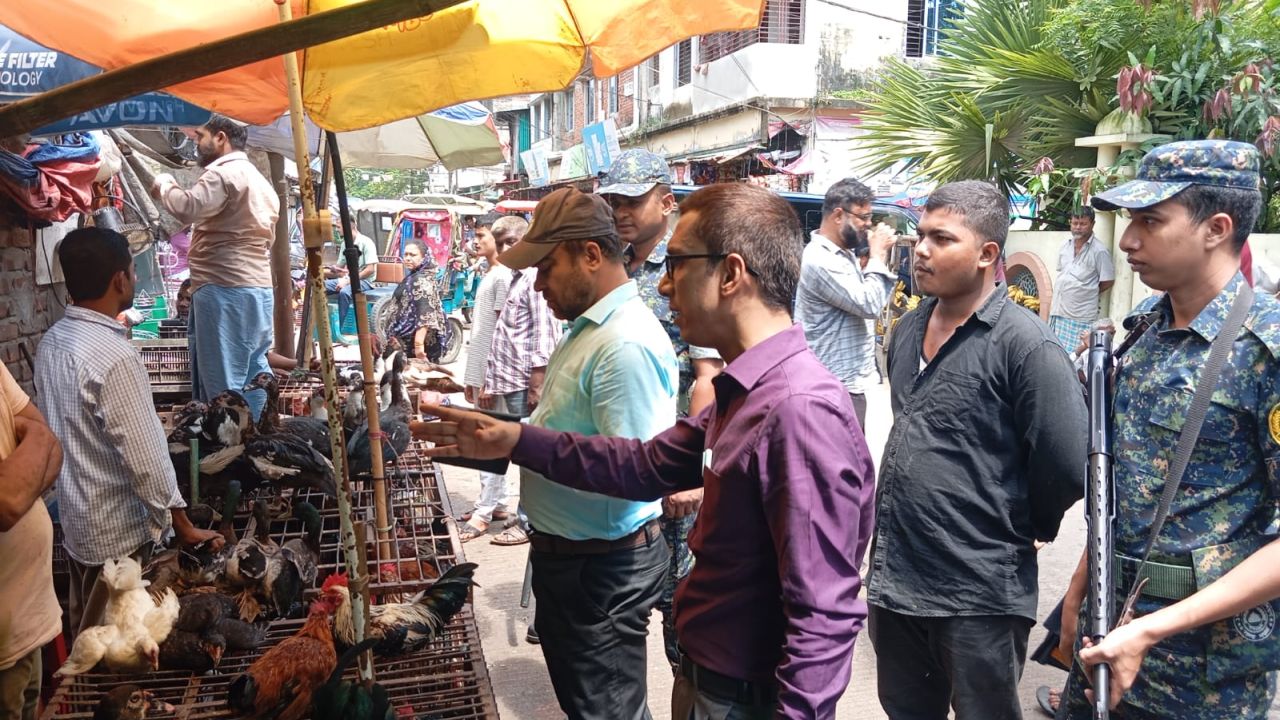 ভেজাল বিরোধী অভিযানে কক্সবাজারের তিন প্রতিষ্ঠানকে অর্থদণ্ড