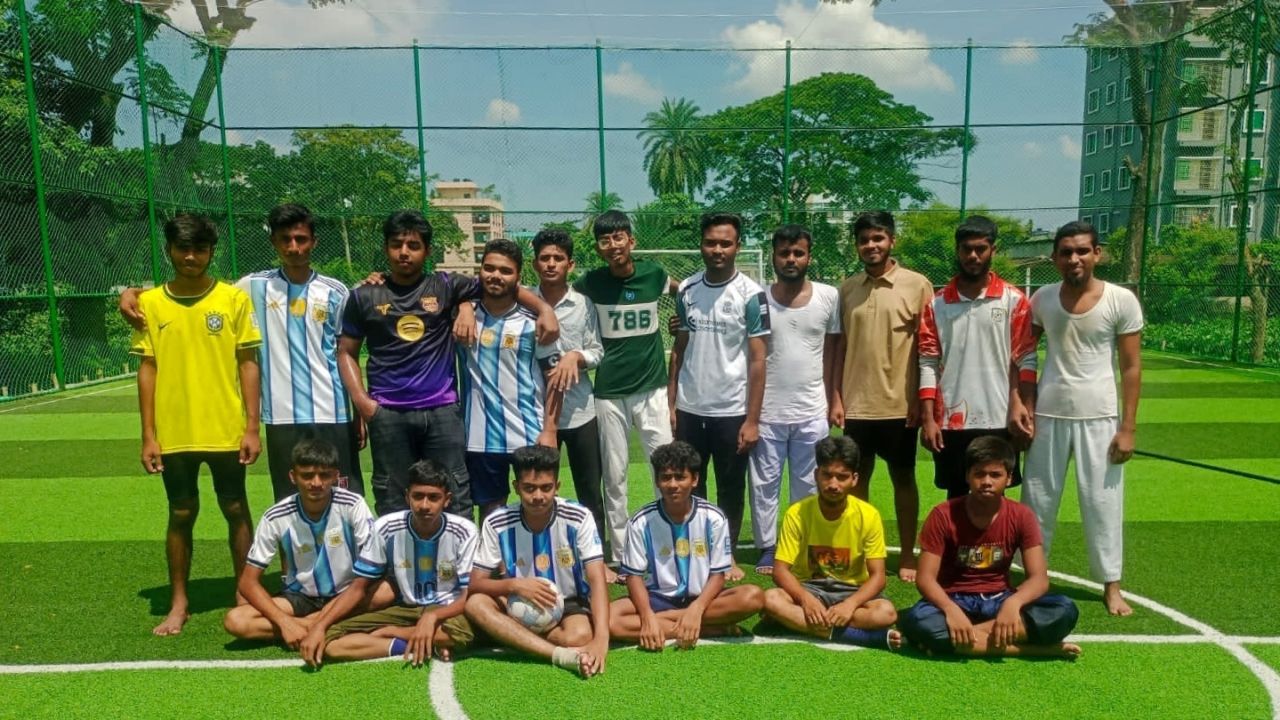 ৫ গোলের ব্যবধানে দাখিল ২০২৮-ও আলিম ২০২৭ এর জয়, মাঠে শিক্ষার্থীদের উচ্ছ্বাস