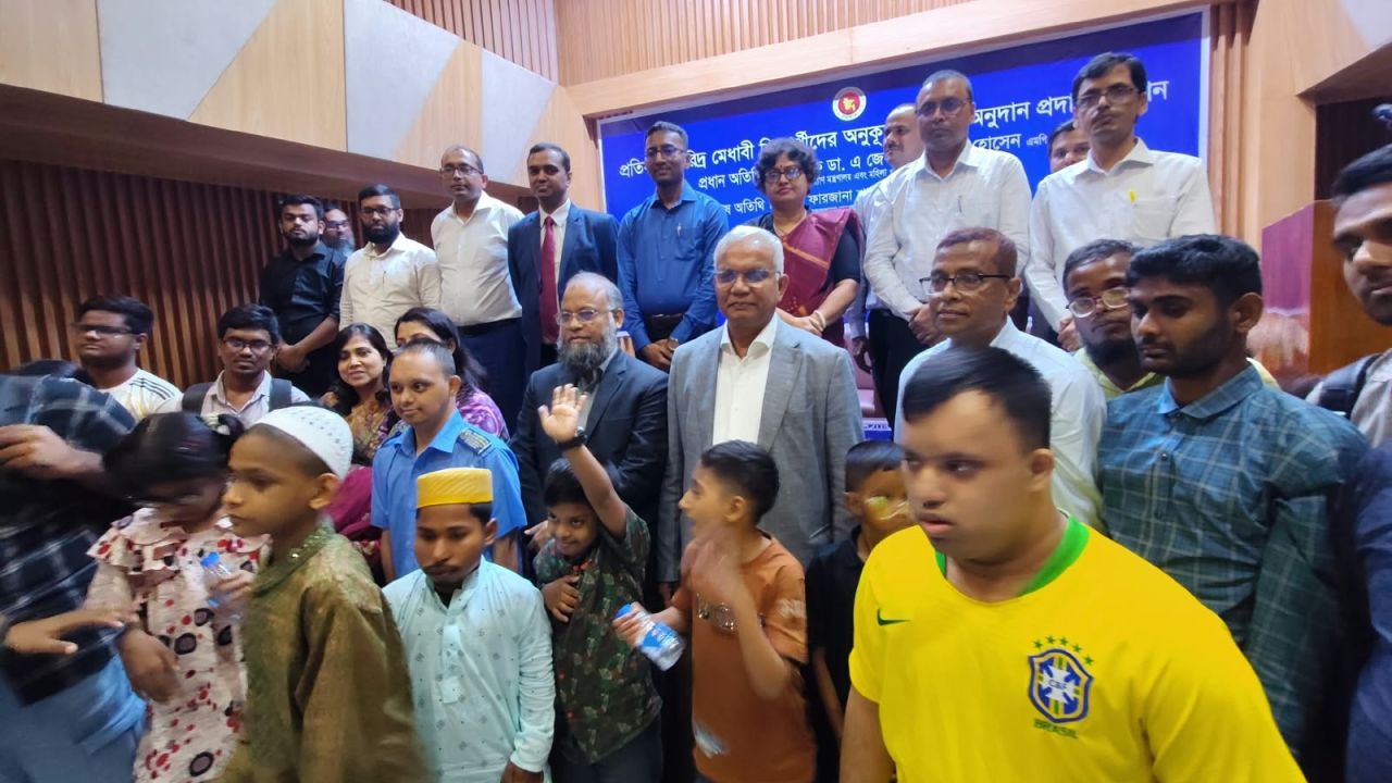 পর্যায়ক্রমে প্রতিটি জেলা-উপজেলায় প্রতিবন্ধী স্কুল প্রতিষ্ঠা করা হবে: সমাজকল্যাণ মন্ত্রী