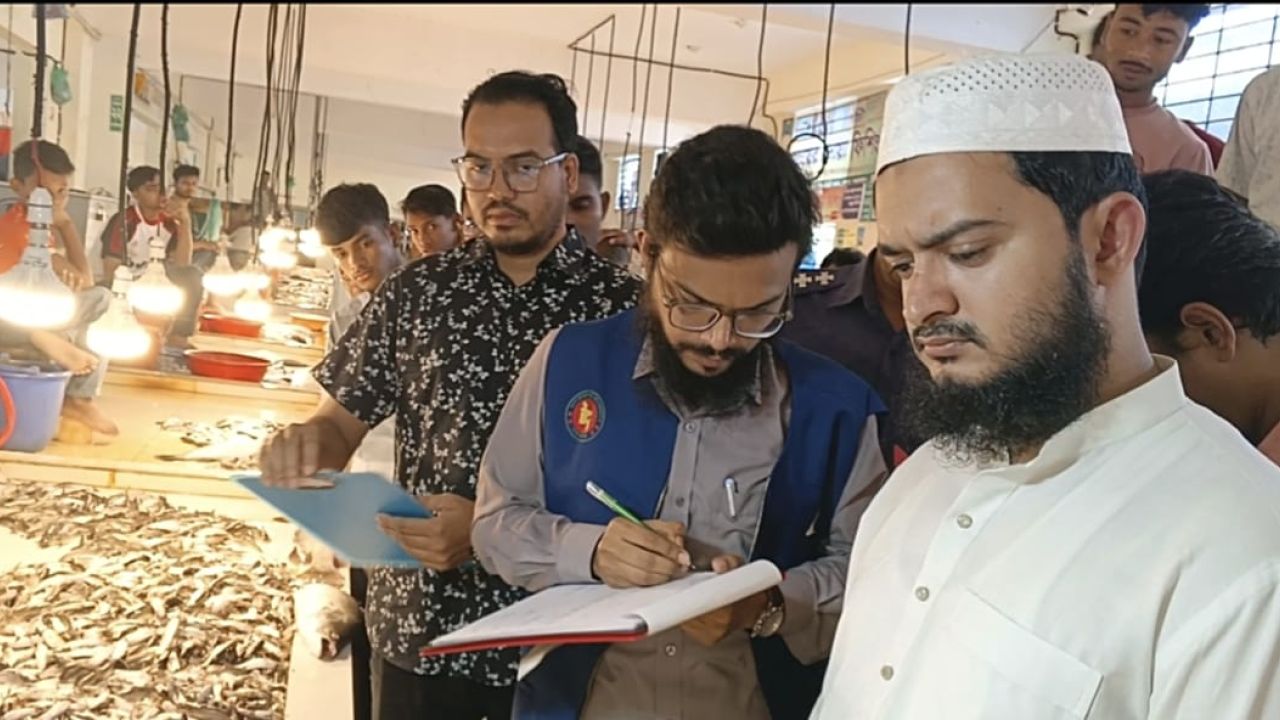 পেকুয়ায় মোবাইল কোর্টে ৬ ব্যবসায়ীকে ২৯ হাজার টাকা জরিমানা