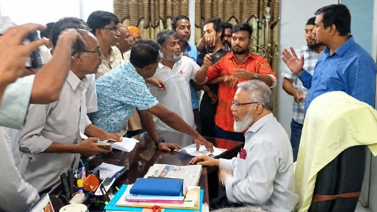 চাপের মুখে রাজশাহী মেডিকেল বিশ্ববিদ্যালয়ের ভিসির পদত্যাগ