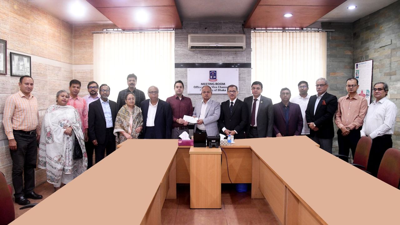 ঢাবিতে অধ্যাপক আনোয়ারউল্লাহ চৌধুরীর নামে স্বর্ণপদক ট্রাস্ট ফান্ড প্রতিষ্ঠা